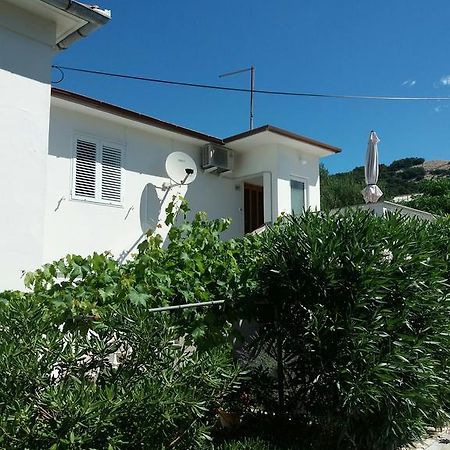Apartment Maria Banjol Luaran gambar