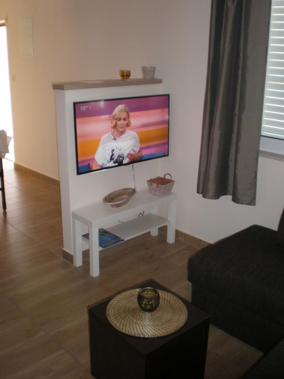 Apartment Maria Banjol Bilik gambar
