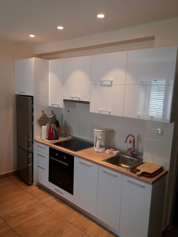Apartment Maria Banjol Luaran gambar
